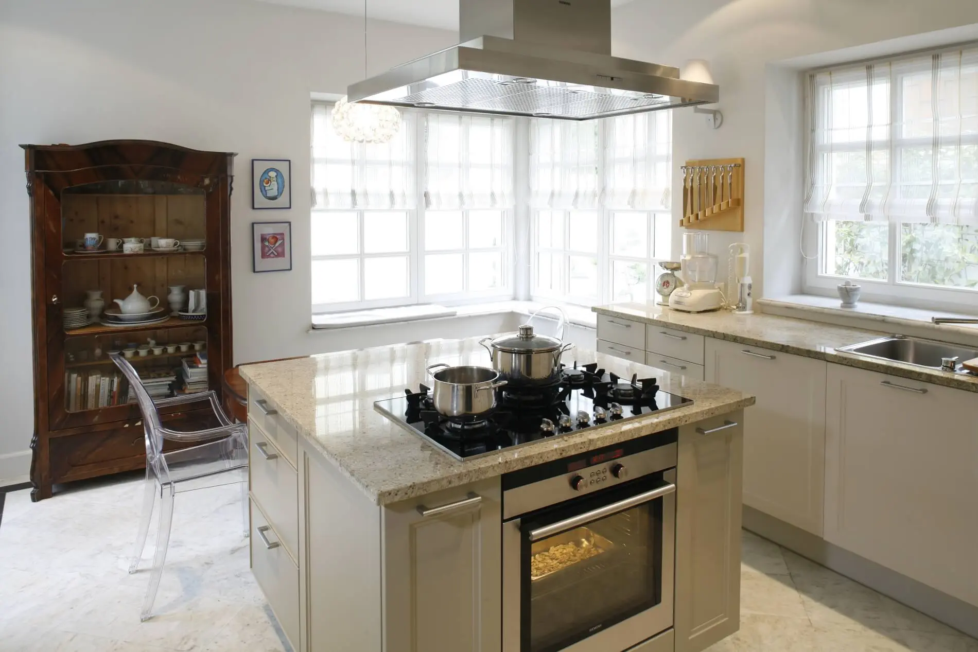 Beżowa kuchnia | proj. Jacek Tryc