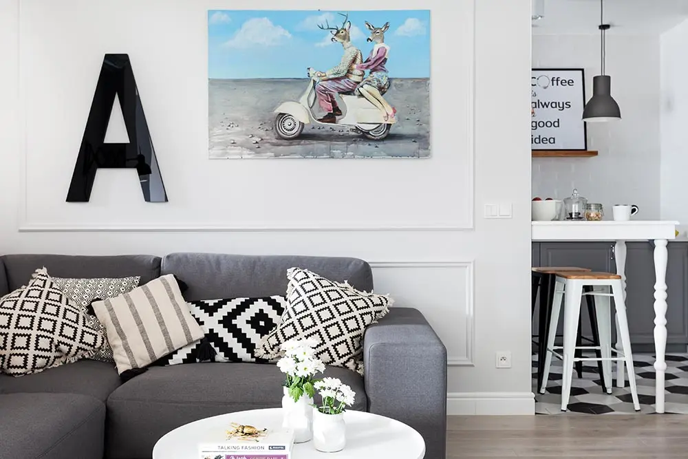 Białe wnętrze według projektu biura Domagała Design