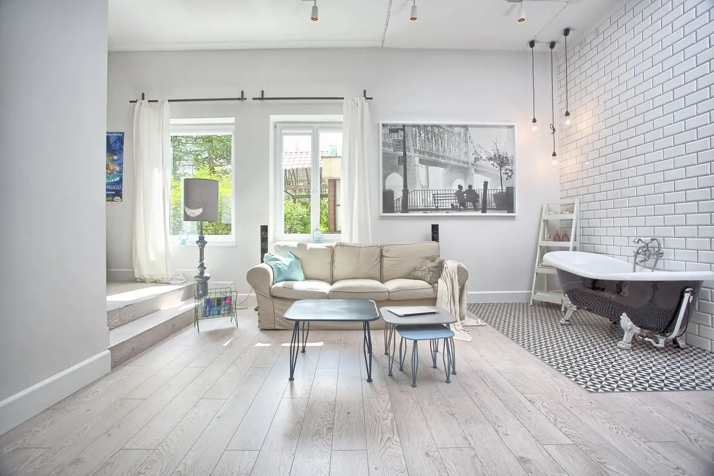 Wanna w stylu retro w salonie, proj. emDesign