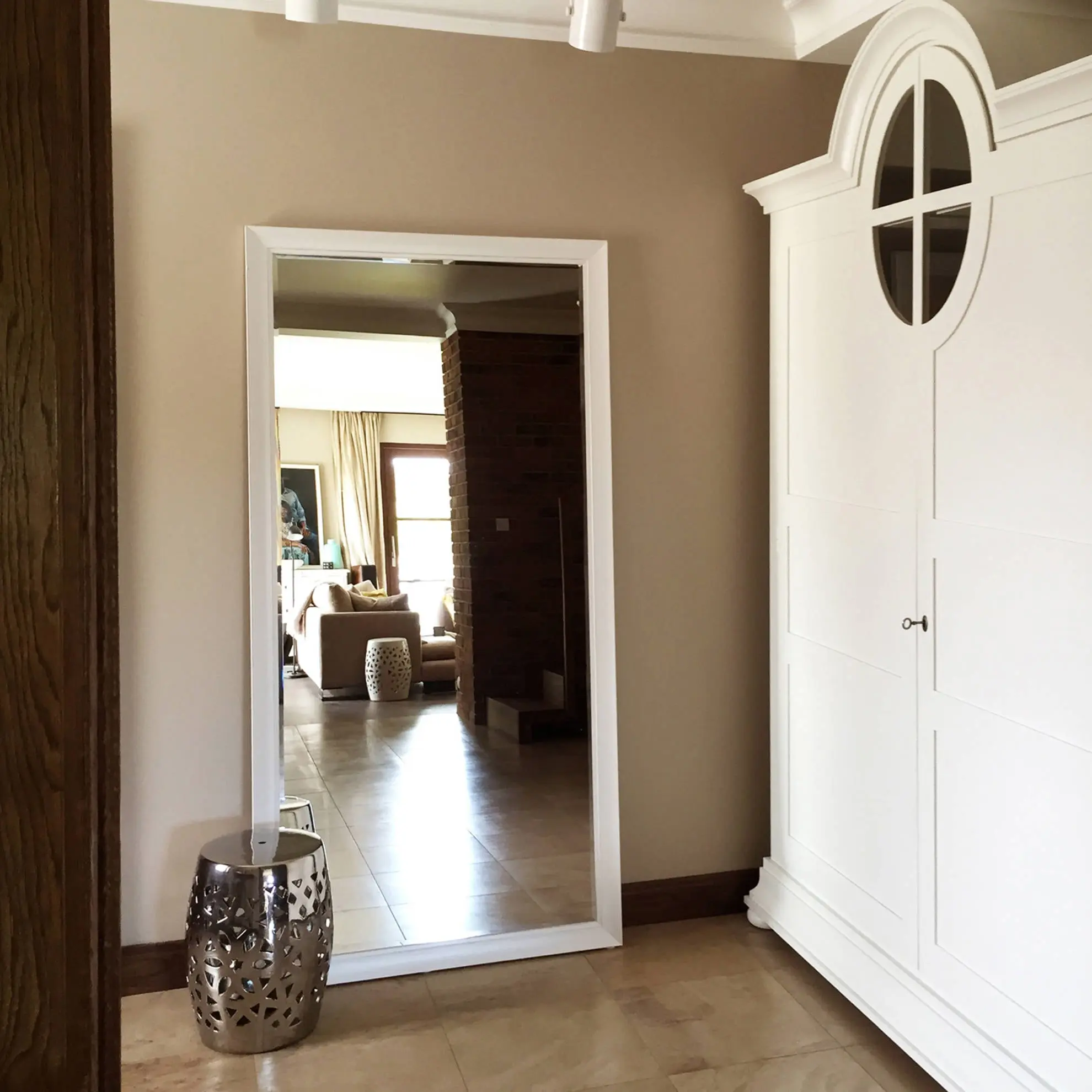 Ponadczasowy dom nad jeziorem | Proj. SAS