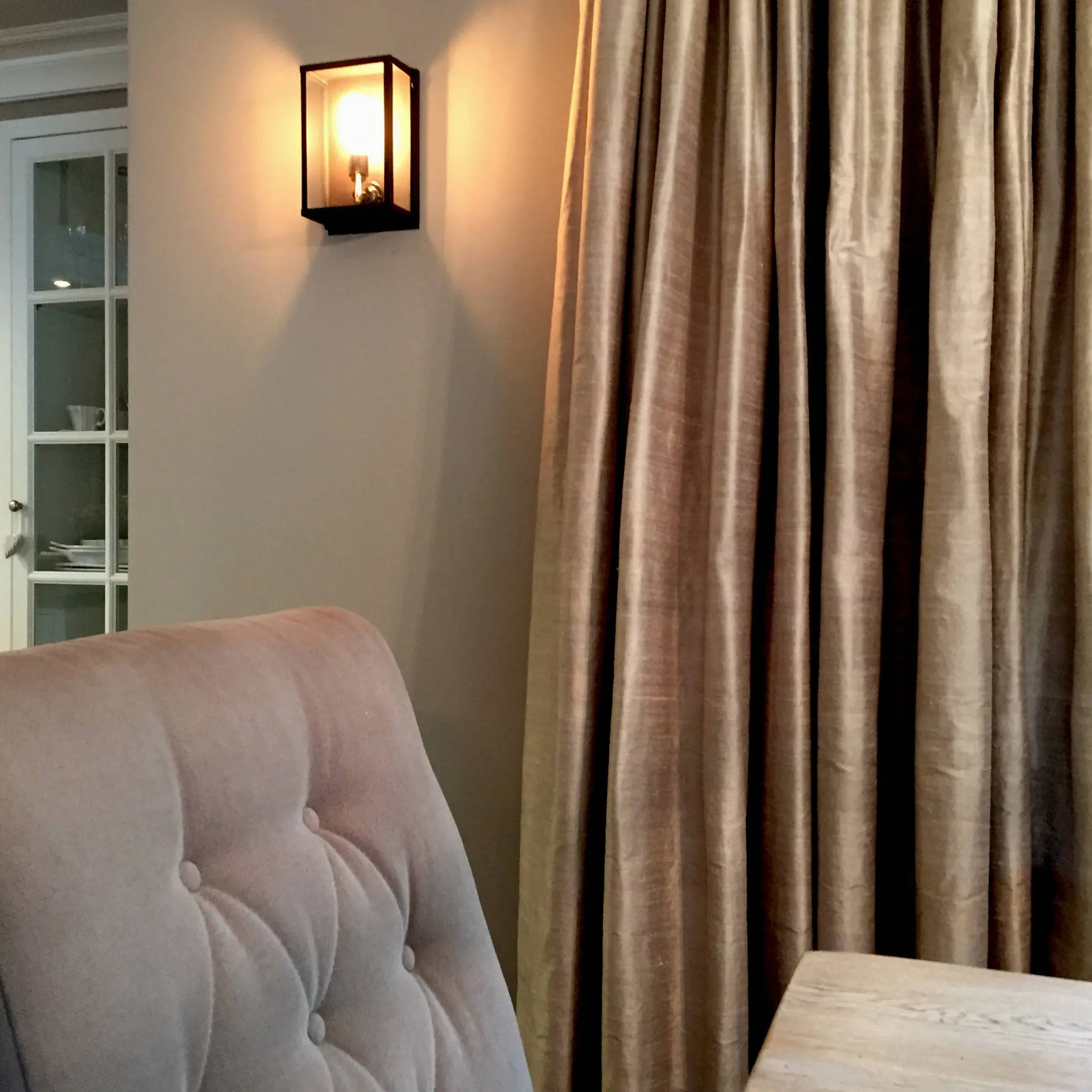 Ponadczasowy dom nad jeziorem | Proj. SAS