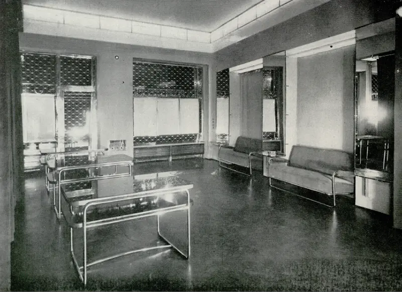 Wnętrze salonu futrzarskiego Arpada Chowańczaka (projekt Zbigniew Puget)