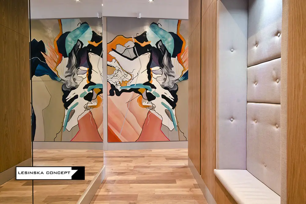 Ławka tapicerowana w przedpokoju Lesińska