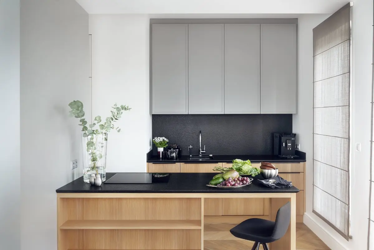 Szaro - drewniana kuchnia | proj. LOFT Magdalena Adamus, photo: Tom Kurek