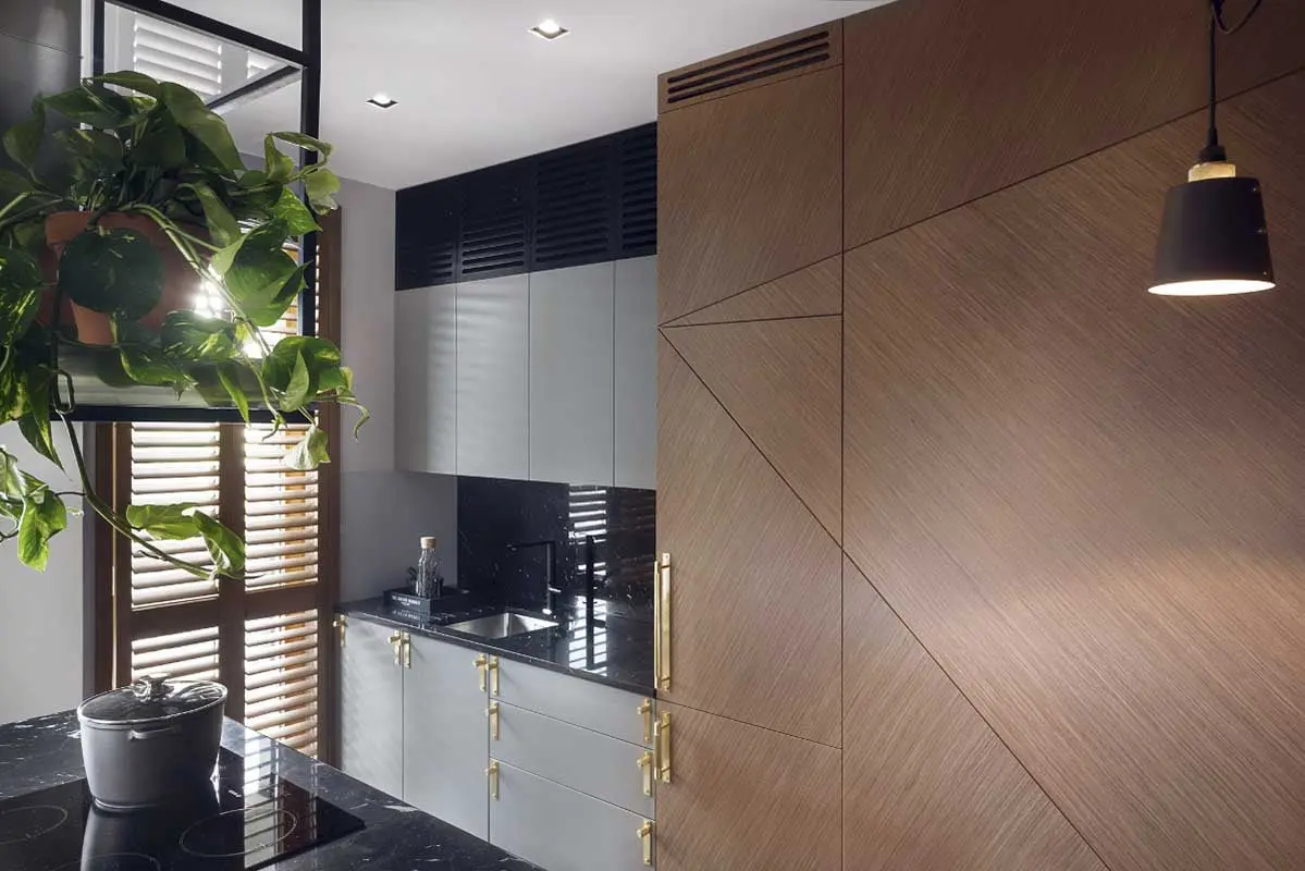 Rośliny ożywiają wnętrze kuchni otwartej na salon | proj. JT Grupa, photo: Tom Kurek