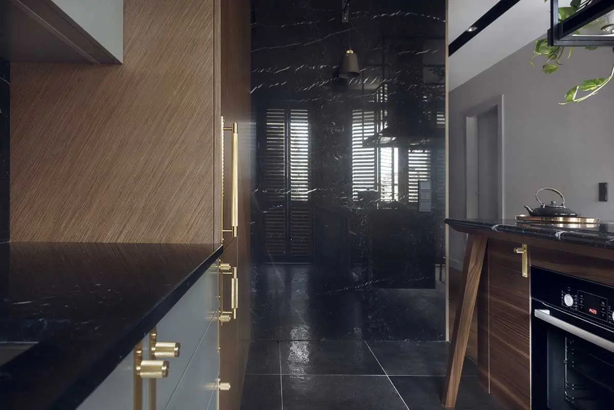 Szaro - drewniane meble kuchenne, proj. JT Grupa, photo: Tom Kurek