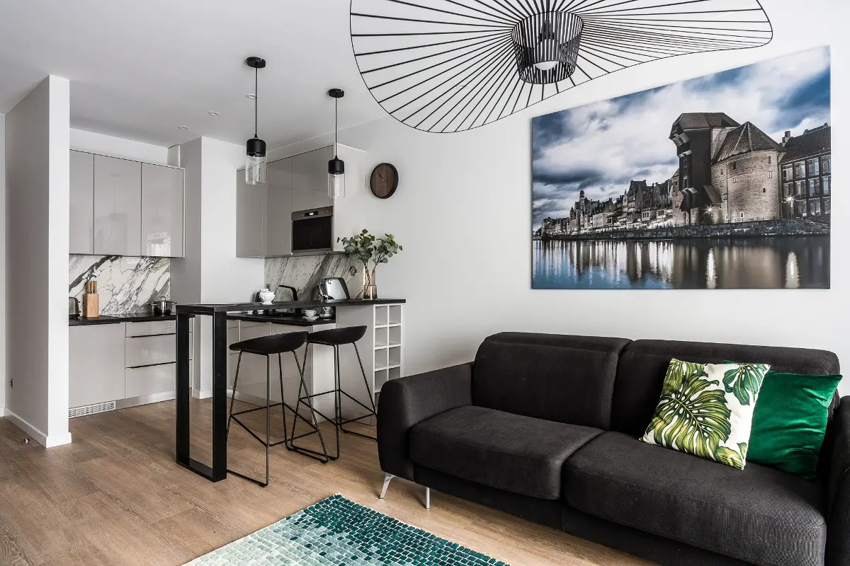 Designerska lampa Vertigo w nowoczesnym mieszkaniu