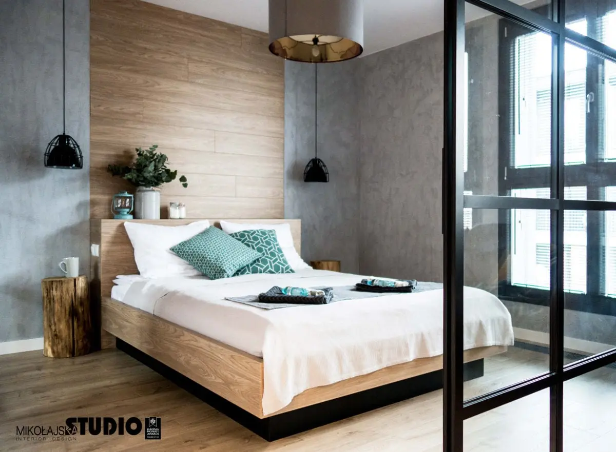 Loftowa sypialnia, proj. Mikołajska Studio