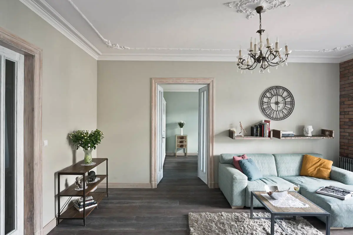 Salon w stylu vintage z odrobiną shabby chic projekt Jacek Tryc