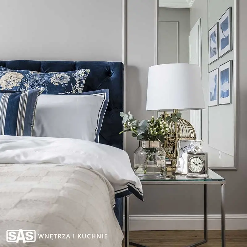 Sypialnia z akcentem na sufit | proj. SAS Wnętrza i Kuchnie
