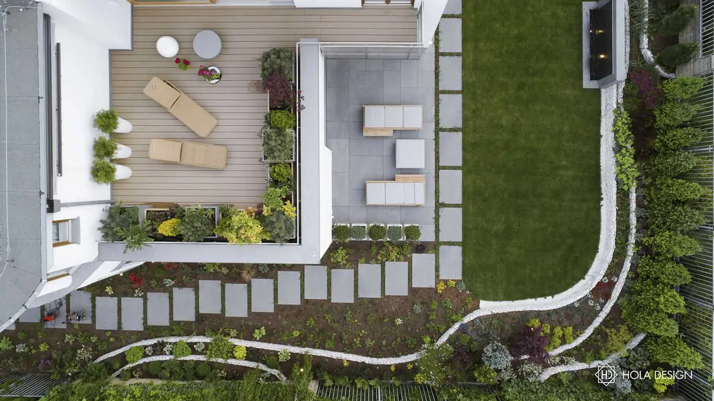 Bliżej świata | proj. Hola Design