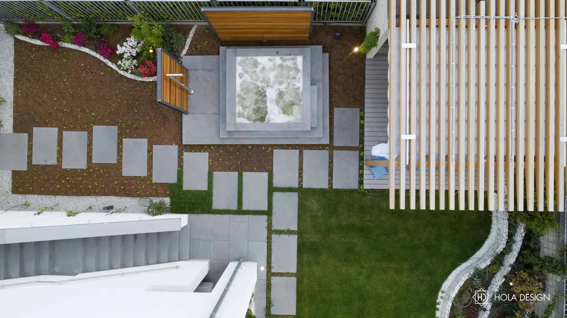 Bliżej świata | proj. Hola Design