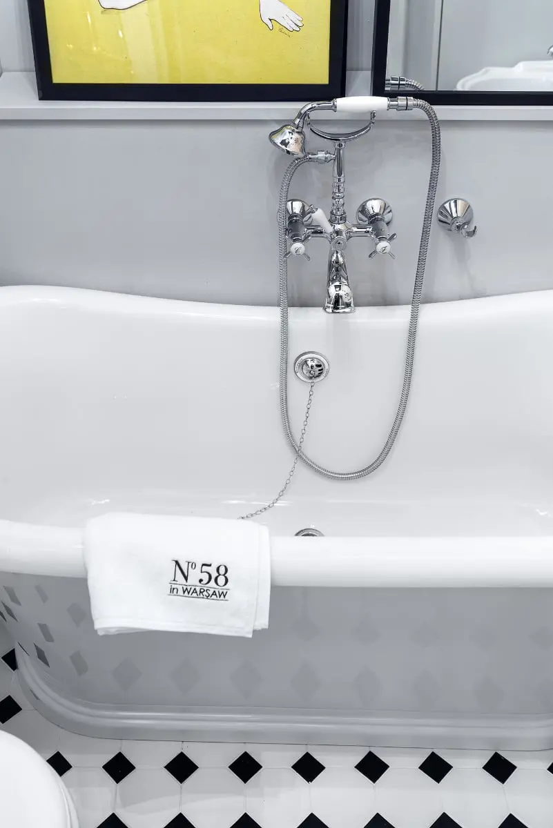 Łazienka z wanną w retro stylu | proj. luumo.