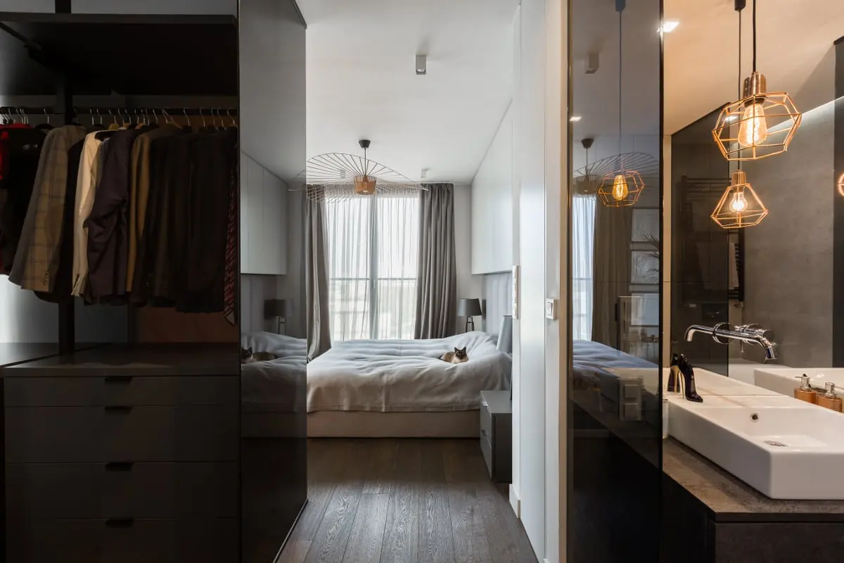 Sypialnia z garderobą i łazienką | proj. Dmowska Design