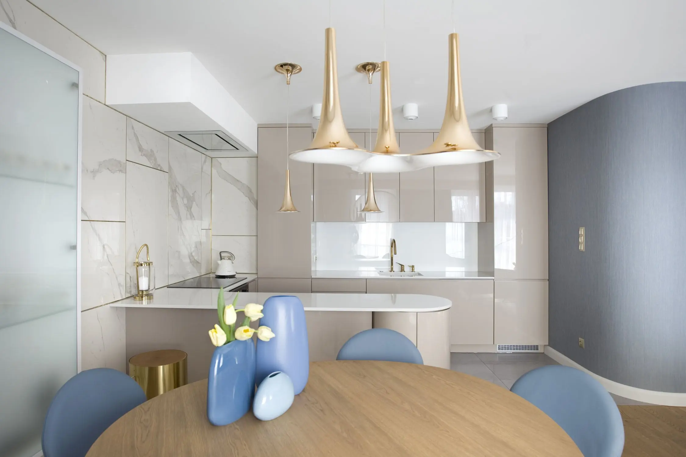 Oaza kobiecości | proj. Kaza Interior Design