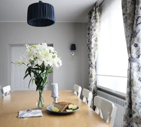 Dom w stylu amerykańskim
200m2, Żółwin/Podkowa Leśna
zdjęcia: www.mustbetheplace.pl