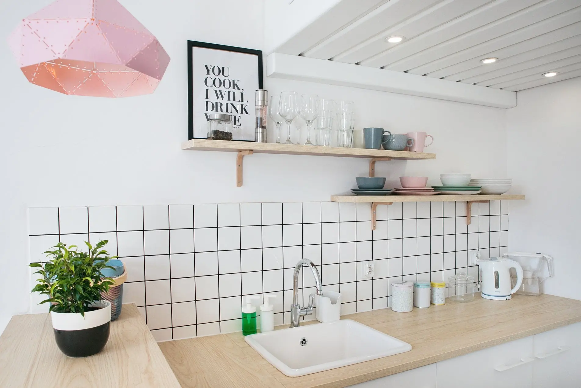 Kawalerka 21m2 metamorfoza Polka Design