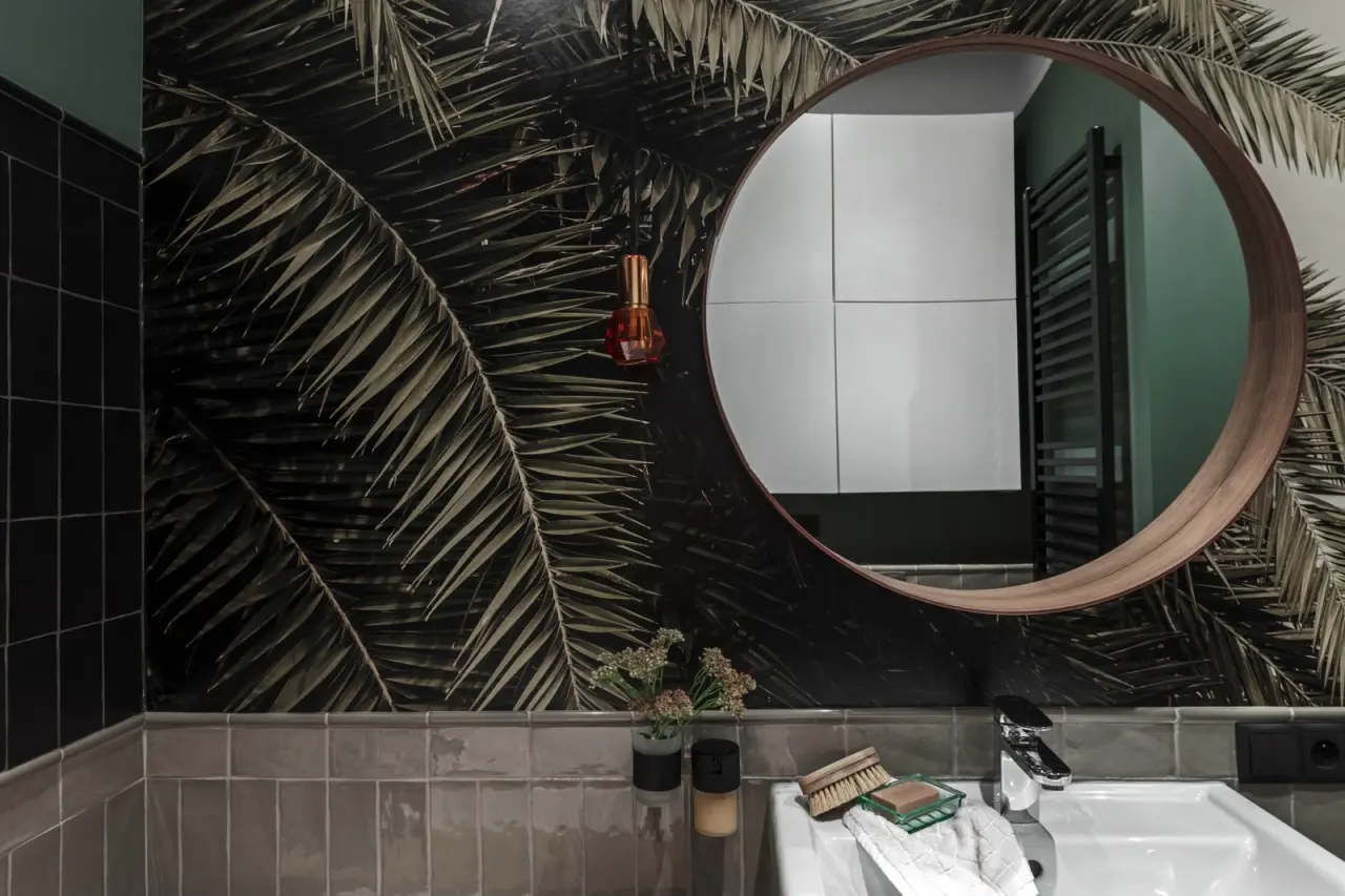 Tapeta w łazience | proj. Finchstudio