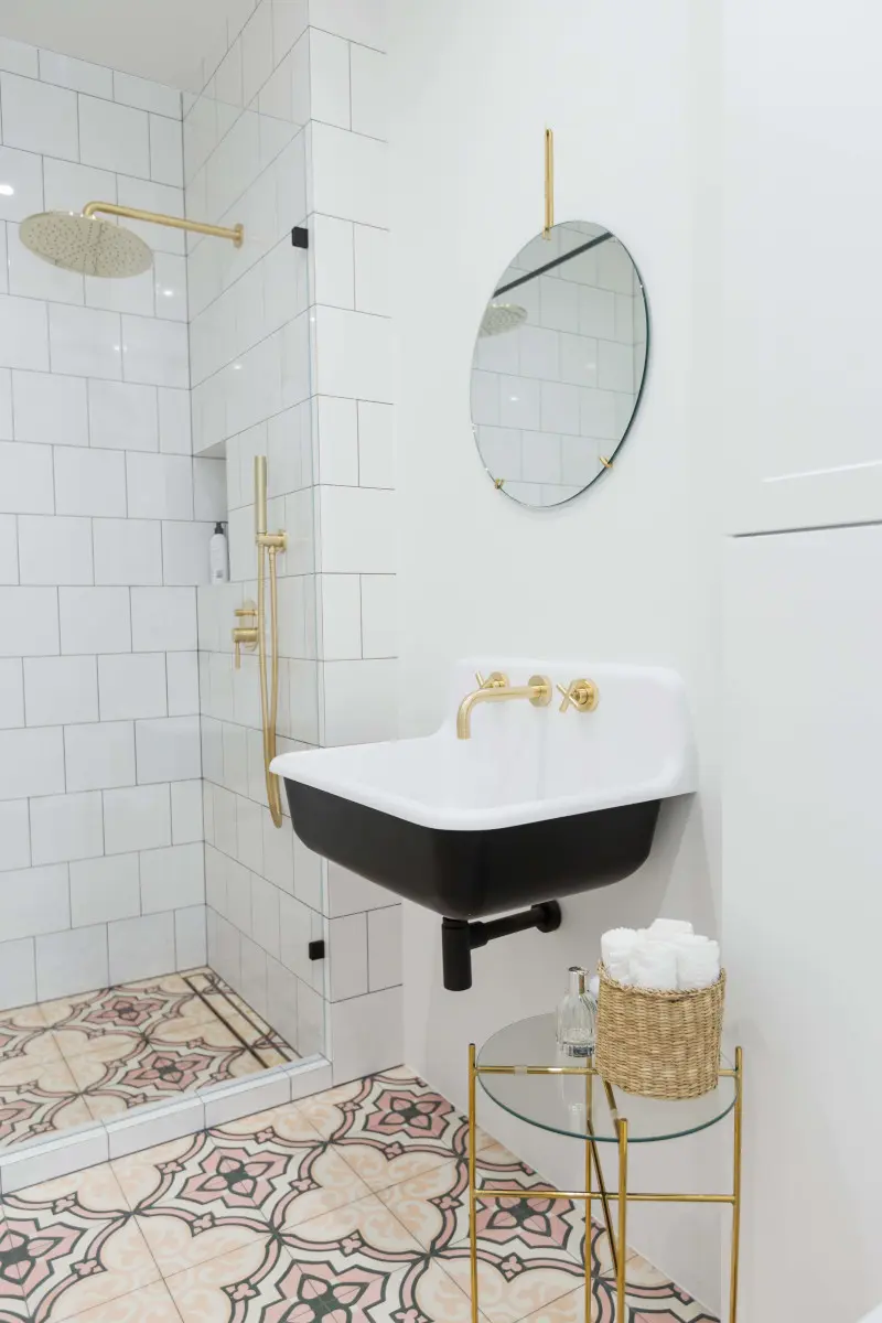 Łazienka w romantycznym klimacie | proj. Dash Interiors