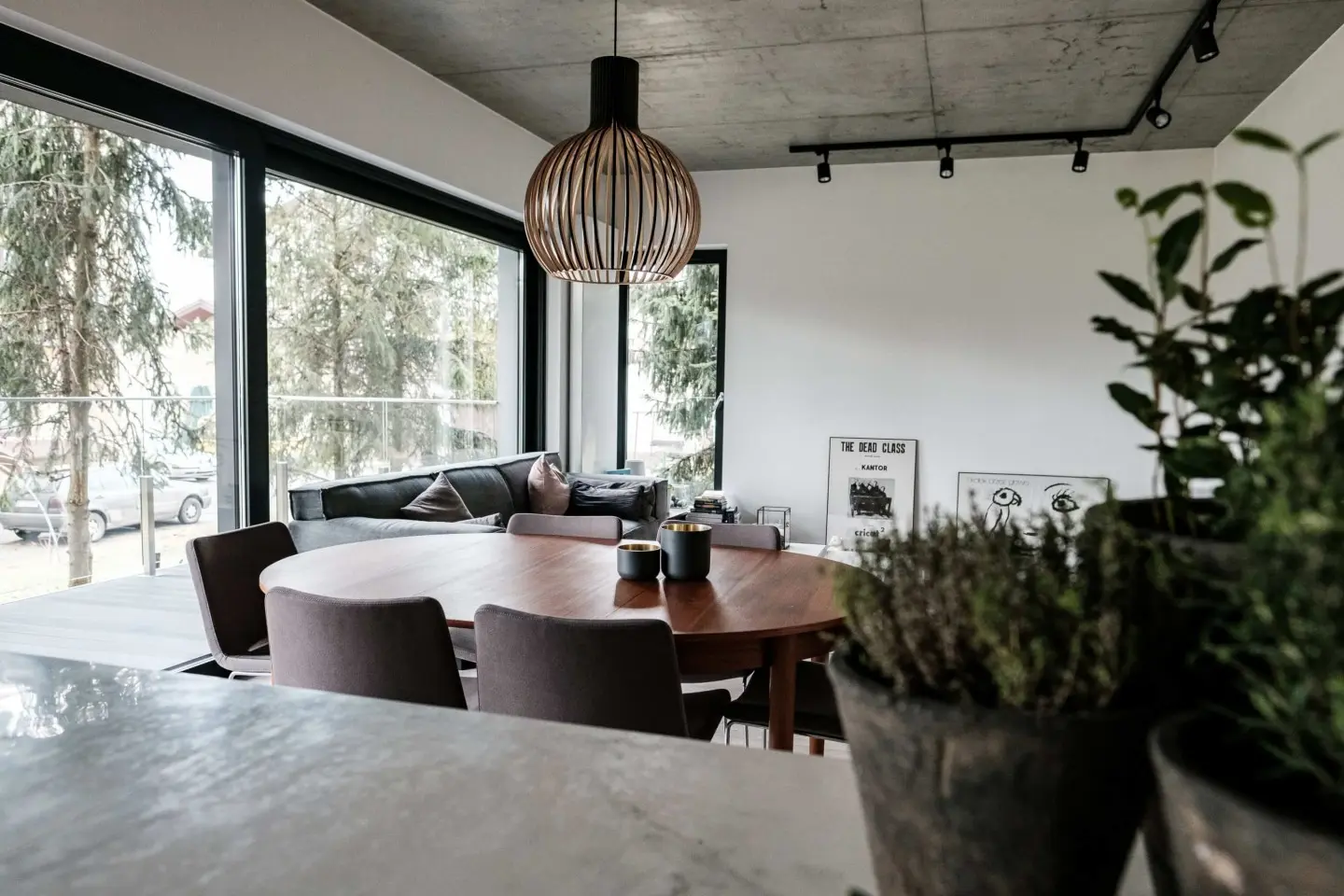 Połączenie stylu skandynawskiego i industrialnego | proj. NOWW Studio