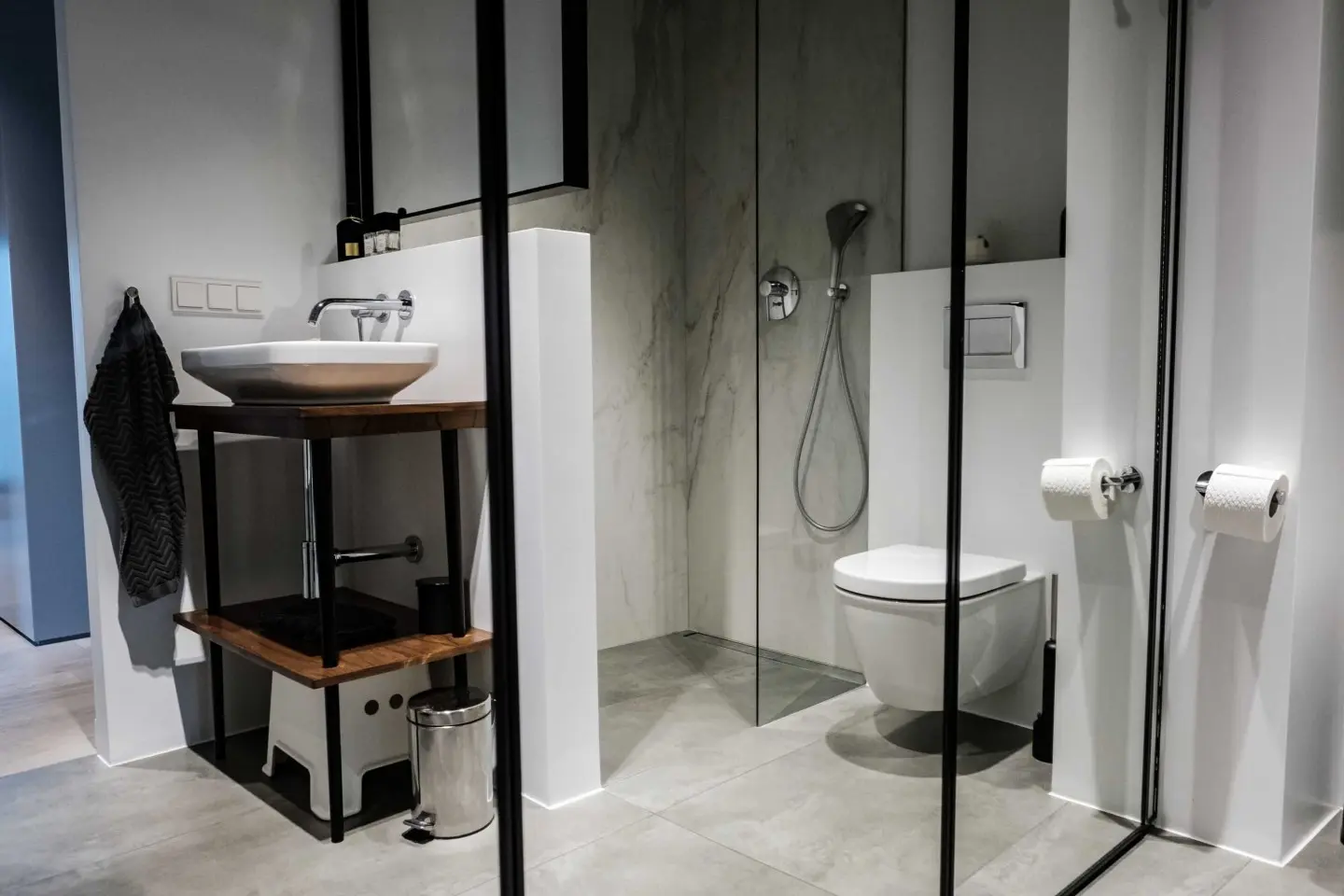 Minimalistyczna łazienka | proj. NOWW Studio