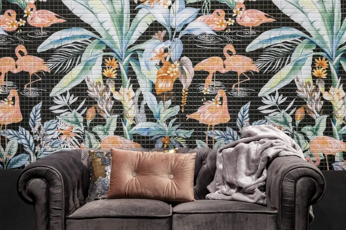 Urocze flamingi na płytkach (źródło: https://cevisama.feriavalencia.com/en/) 