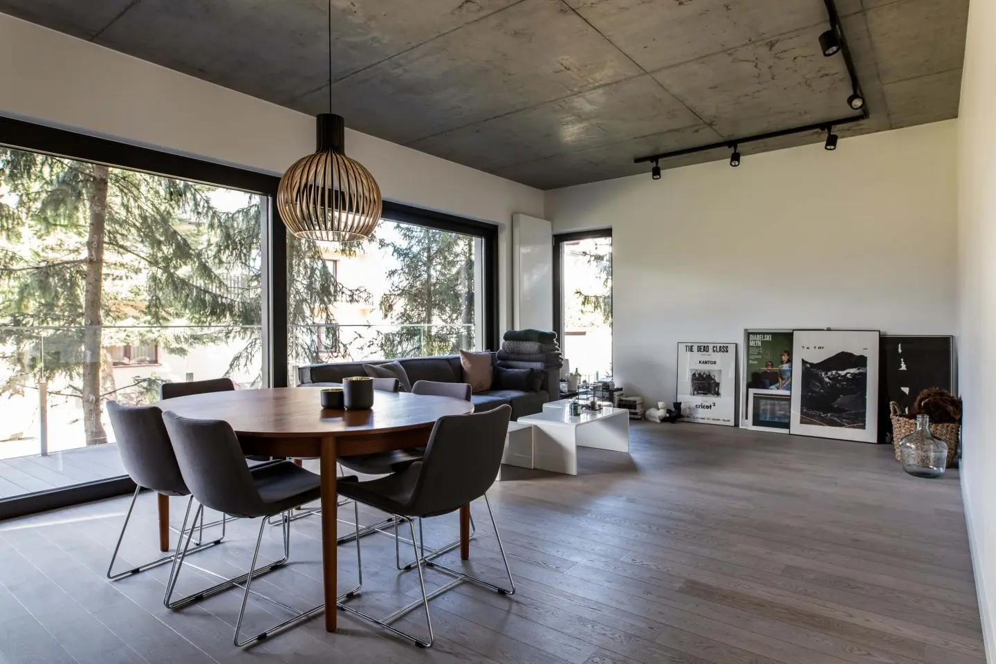 Połączenie stylu skandynawskiego i industrialnego | proj. NOWW Studio