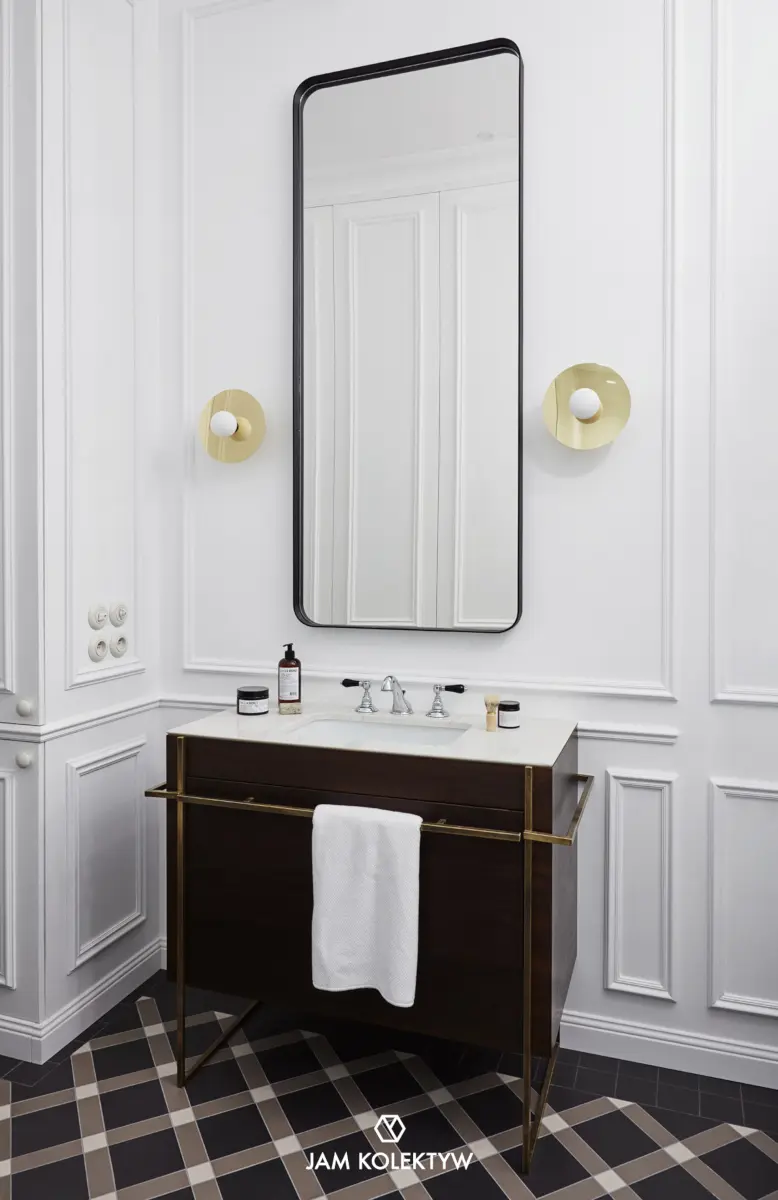 Projekt konsoli umywalkowej oraz luster autorstwa JAM KOLEKTYW (Fotografia: Jola Skóra | Stylizacja: Anna Olga Chmielewska | Asystentka stylistki: Małgorzata Moritz)
