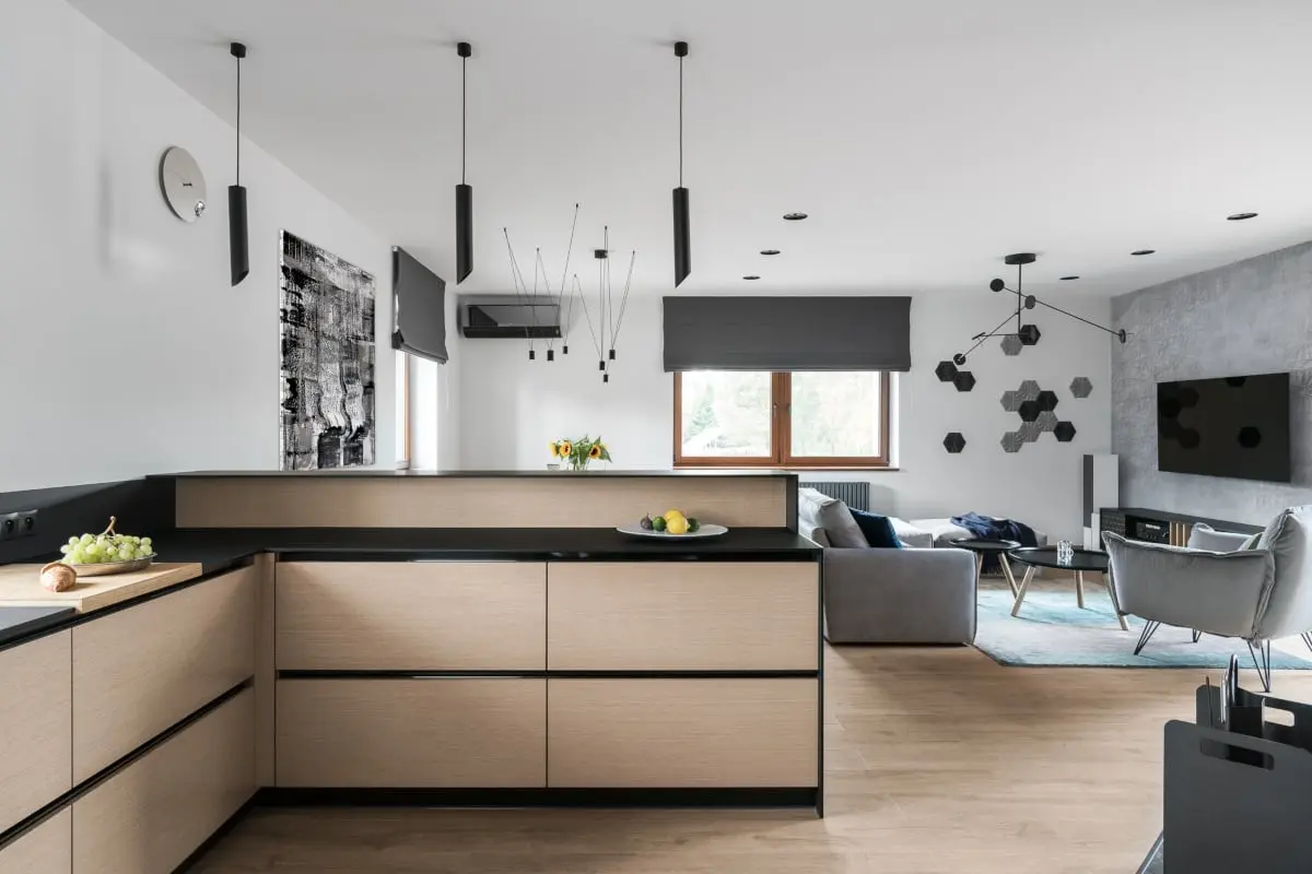 Kuchnia z półwyspem | proj. Studio Projekt, zdj. Fotomohito