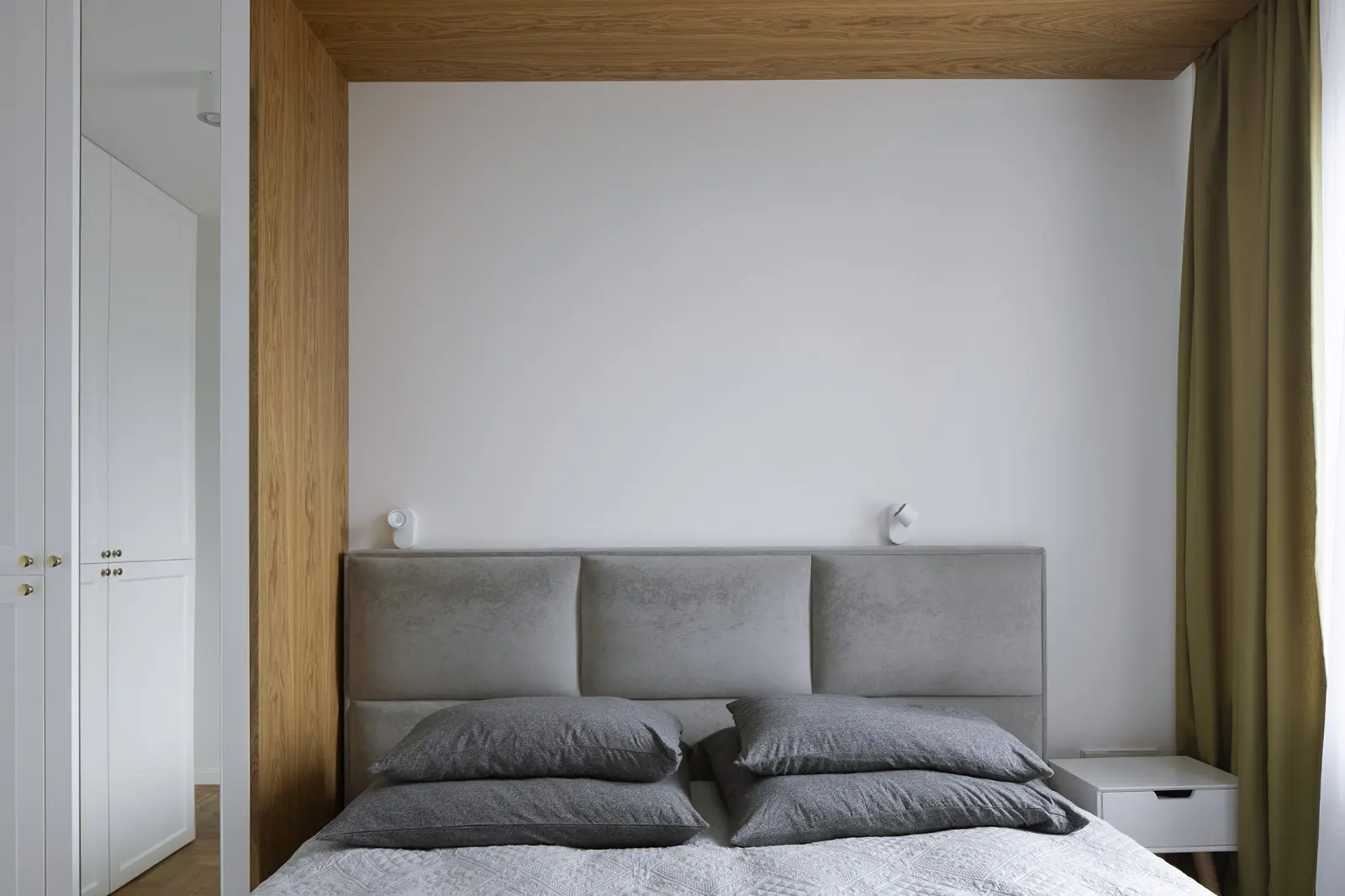 Drugie życie warszawskiej kamienicy: apartament z kroplą słońca