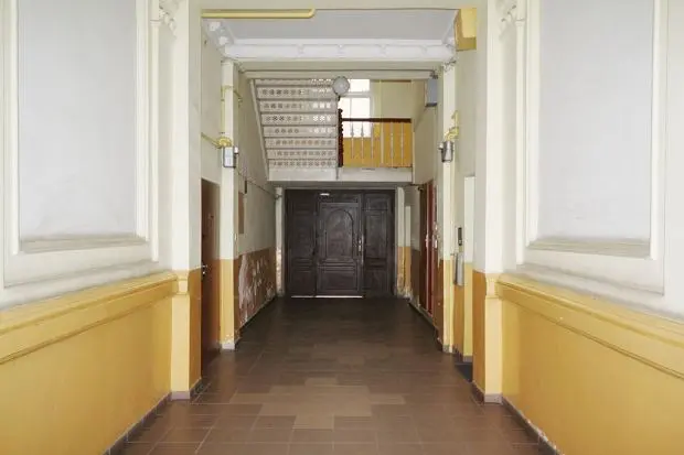 Modernizacja klatki schodowej XIX-wiecznej kamienicy przy ul Kościuszki 30 w Gliwicach. Projekt: Zalewski Architecture Group / Krzysztof Zalewski, Adam Gil - fot. Tomasz Zakrzewski/ archifolio.pl