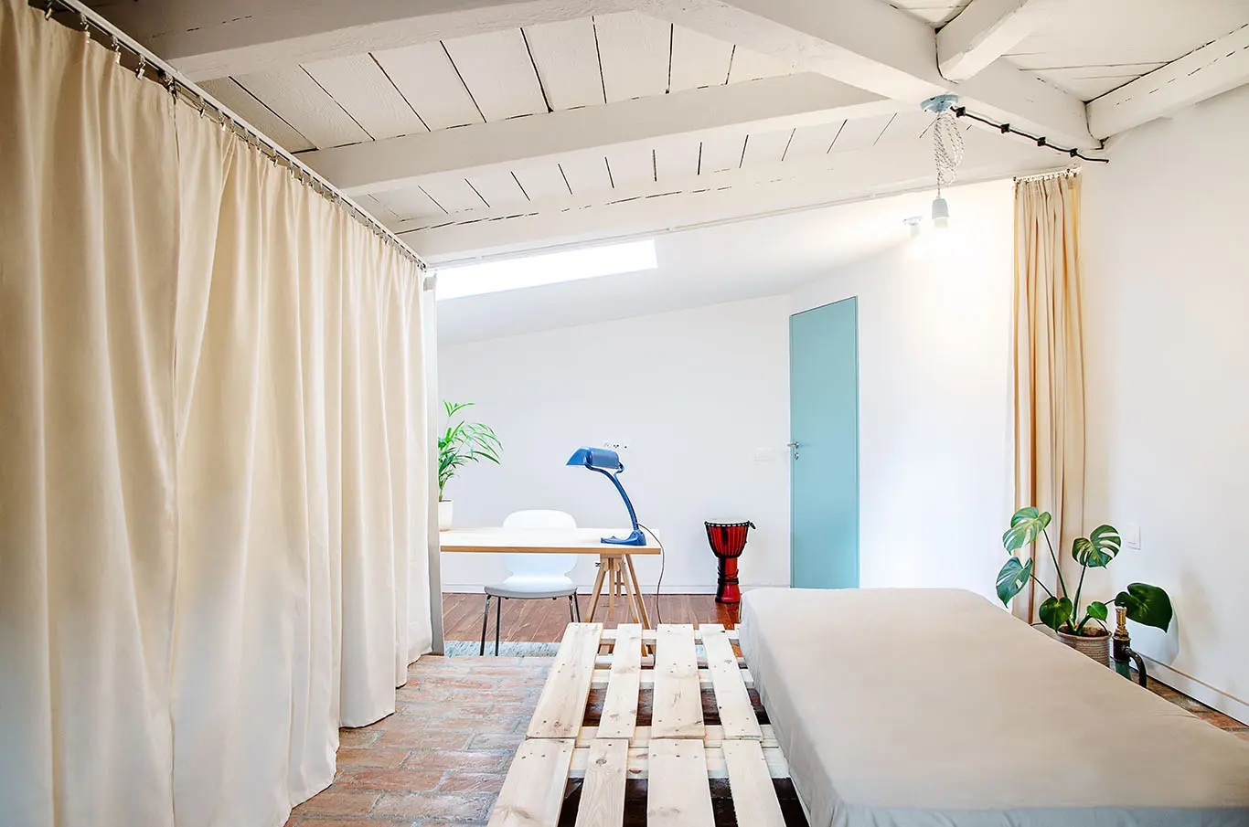 Metamorfoza strychu ATELIER STARZAK STREBICKI