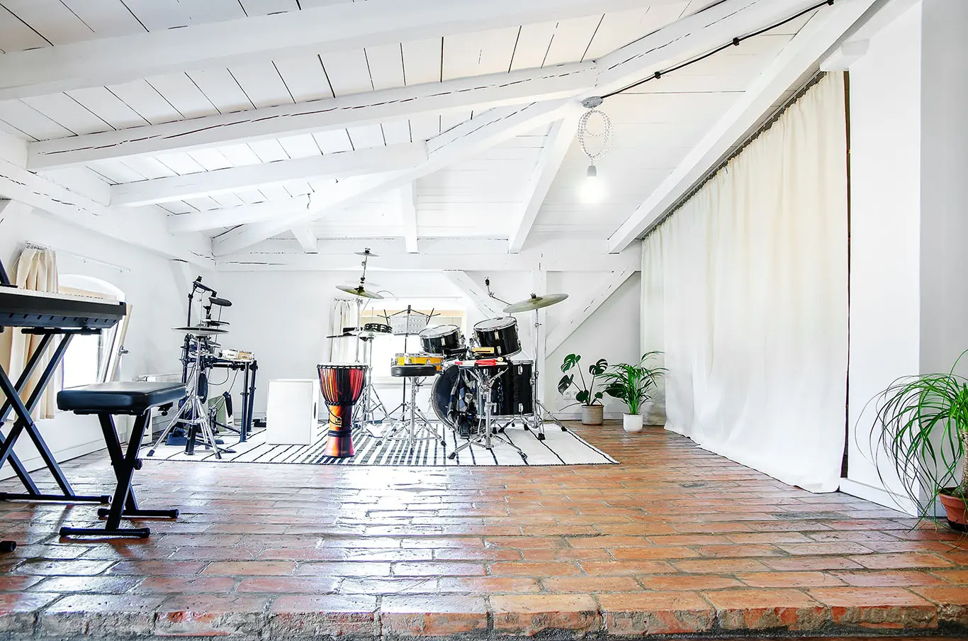 Metamorfoza strychu ATELIER STARZAK STREBICKI