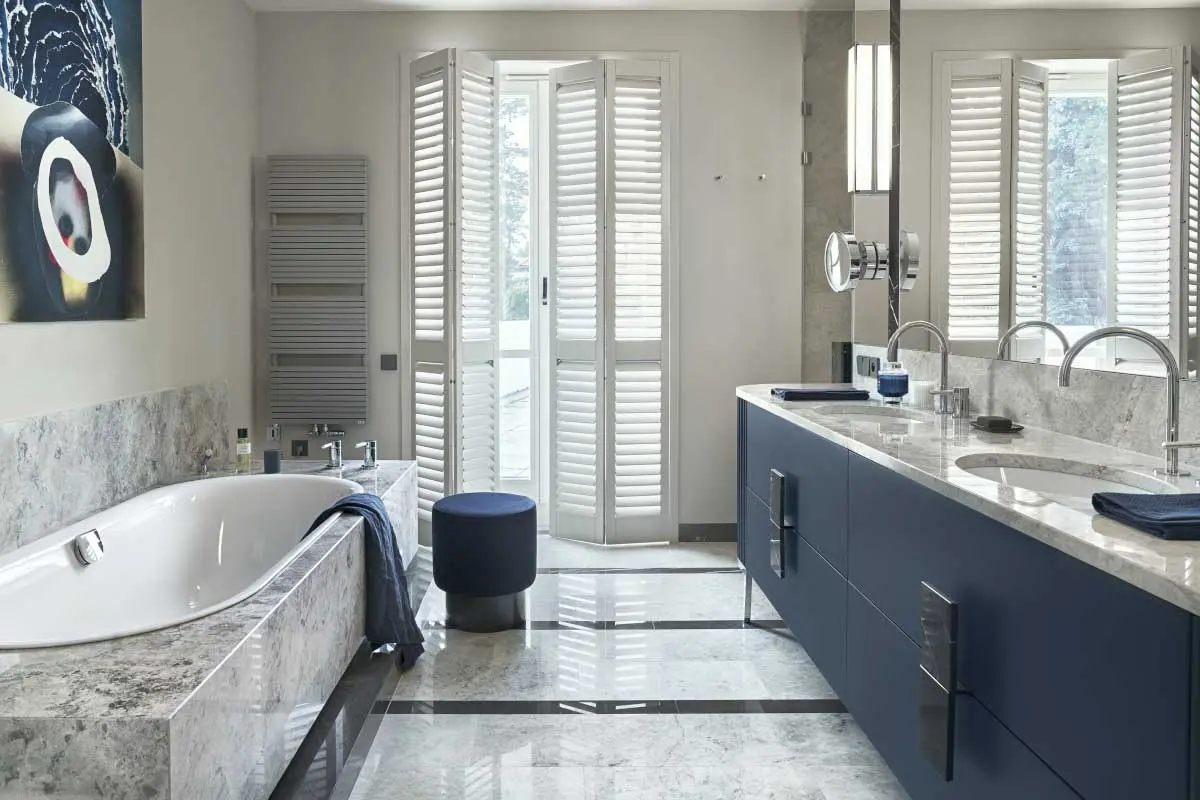 Łazienka | proj. Katarzyna Kraszewska, zdj. Tom Kurek, stylizacja: Eliza Mrozińska, Nina Kalicka