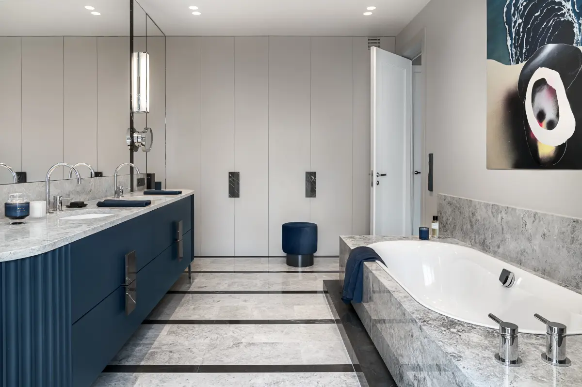 Łazienka | proj. Katarzyna Kraszewska, zdj. Tom Kurek, stylizacja: Eliza Mrozińska, Nina Kalicka