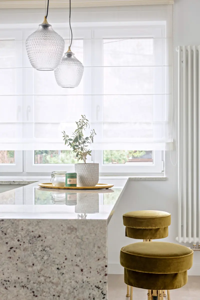 Kuchnia z wyspą | proj. OIKOI, zdj. Michał Zagórny