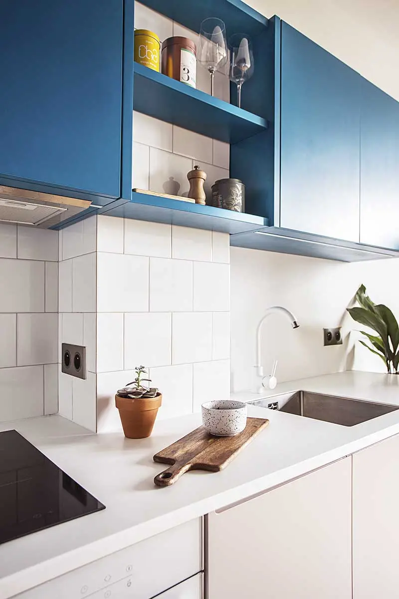 Małe 18 metrowe mieszkanie z charakterem | Projekt pracowni Schudy Studio