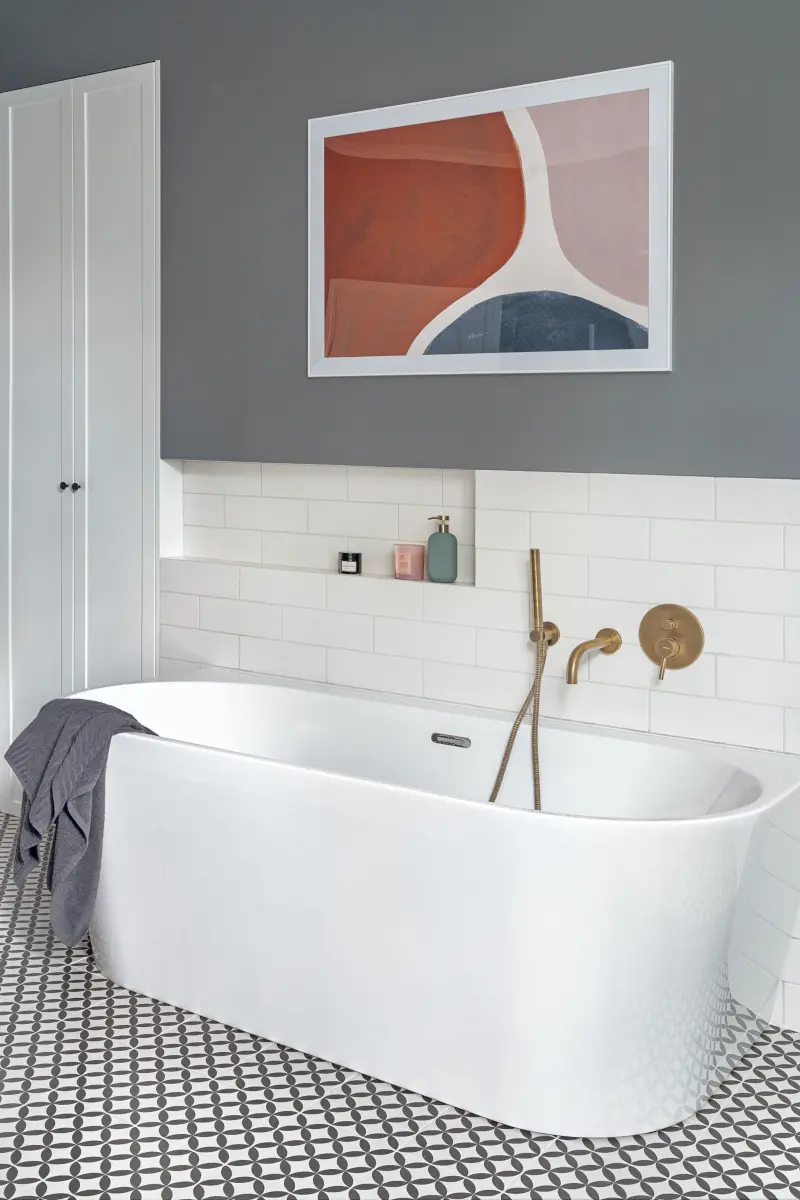 Łazienka z wanną wolnostojącą | proj. luumo, zdj. Tom Kurek