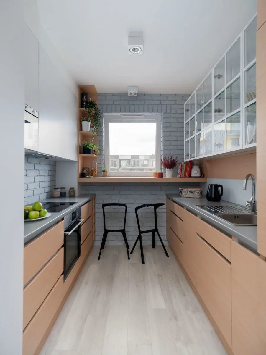 Mała kuchnia w bloku | proj. Pracownia Wielkie Rzeczy Izabela Olszewska, zdj. joannakorczynska.pl
