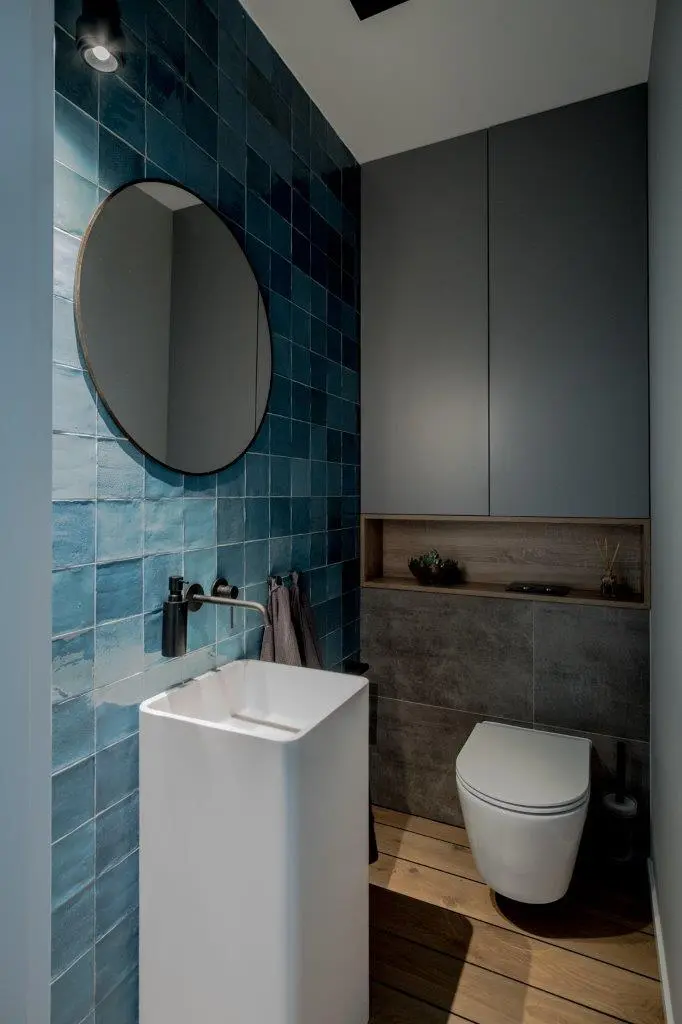 Stylowa strefa wc z sanitariatami polskiej marki HushLab | proj. Jacek Tryc