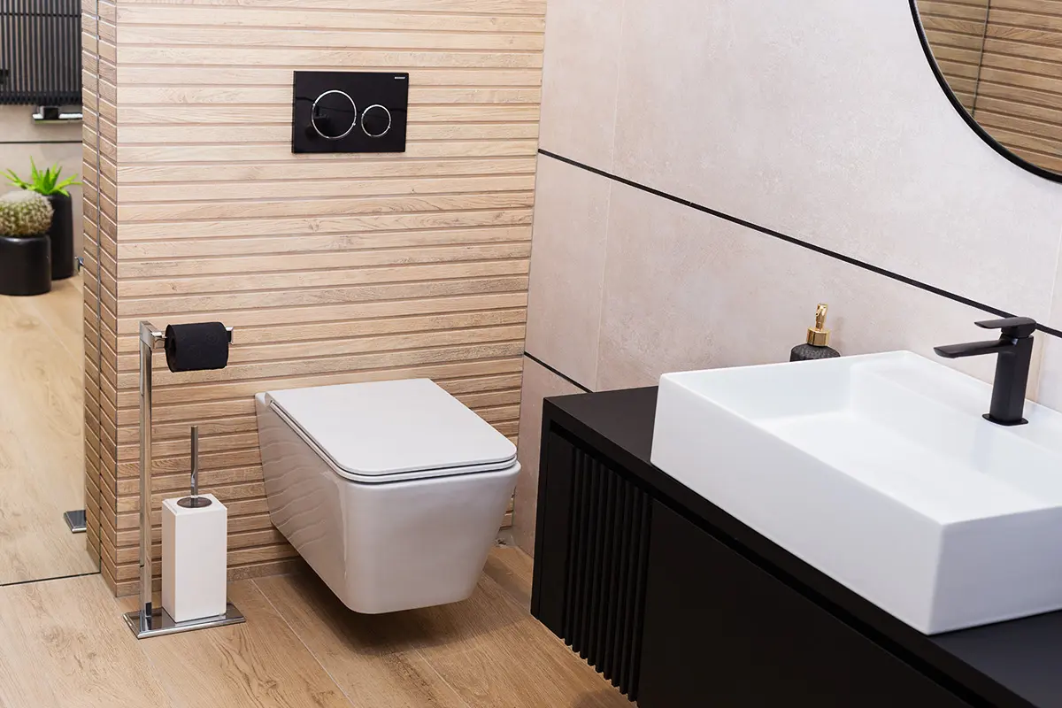 Miska wc marki HusbLab bez widocznych śrub montażowych (zdj. MO Design)