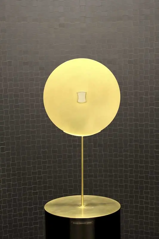 Podczas targów został zaprezentowany oryginalny przedwojenny gorsecik, pochodzący z warszawskiej kamienicy.