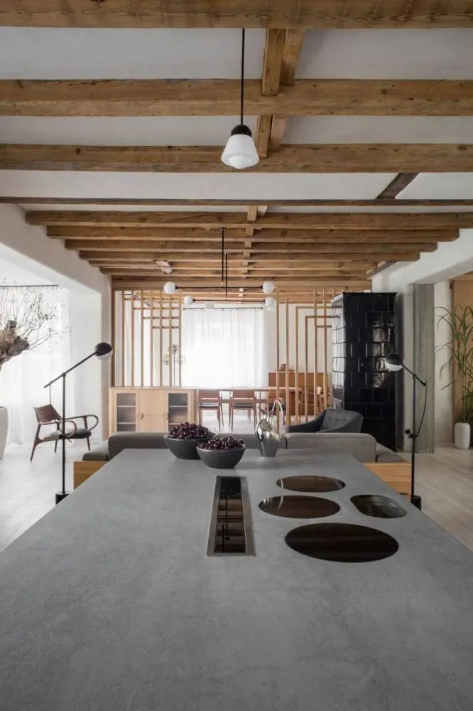 Przebudowa wnętrz przedwojennego domu w Szczecinie. Proj. Loft KolasińskiFot. Joel Hauck