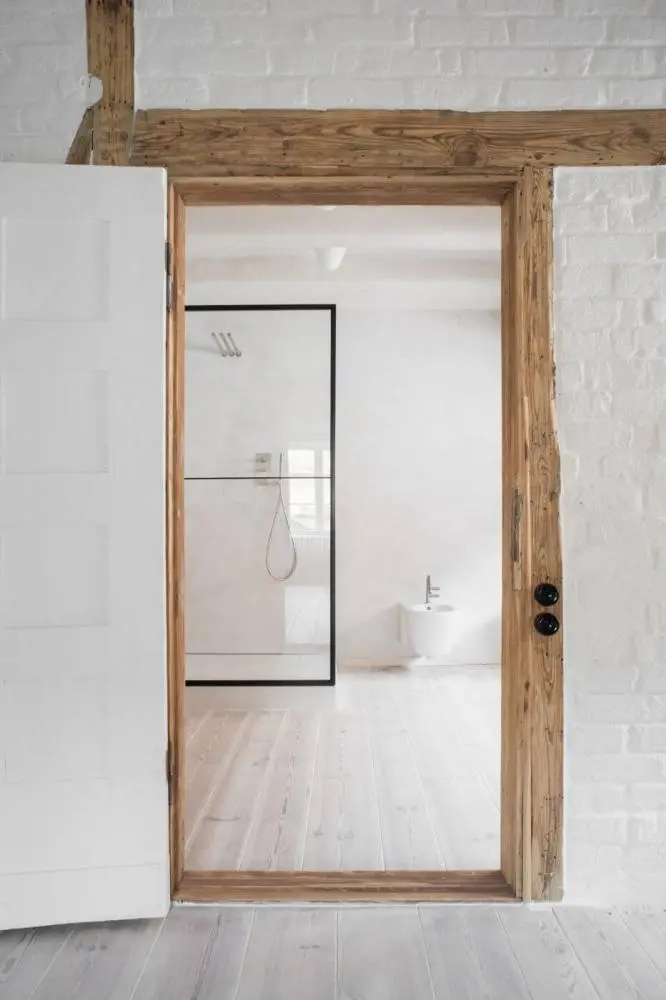 Przebudowa wnętrz przedwojennego domu w Szczecinie. Proj. Loft KolasińskiFot. Joel Hauck