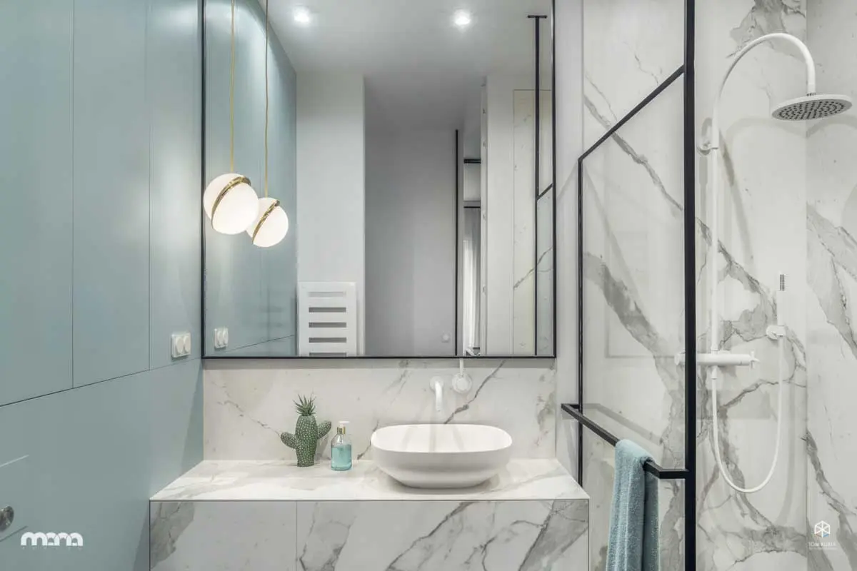 Biała armatura dodaje subtelności aranżacji | proj. Mana Design