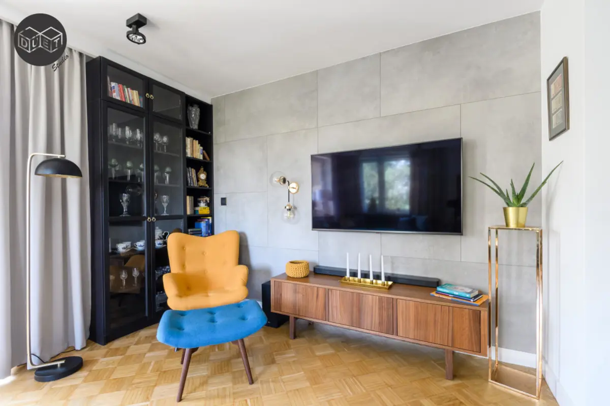 Aranżacja ściany telewizyjnej w salonie | proj. Duet Studio