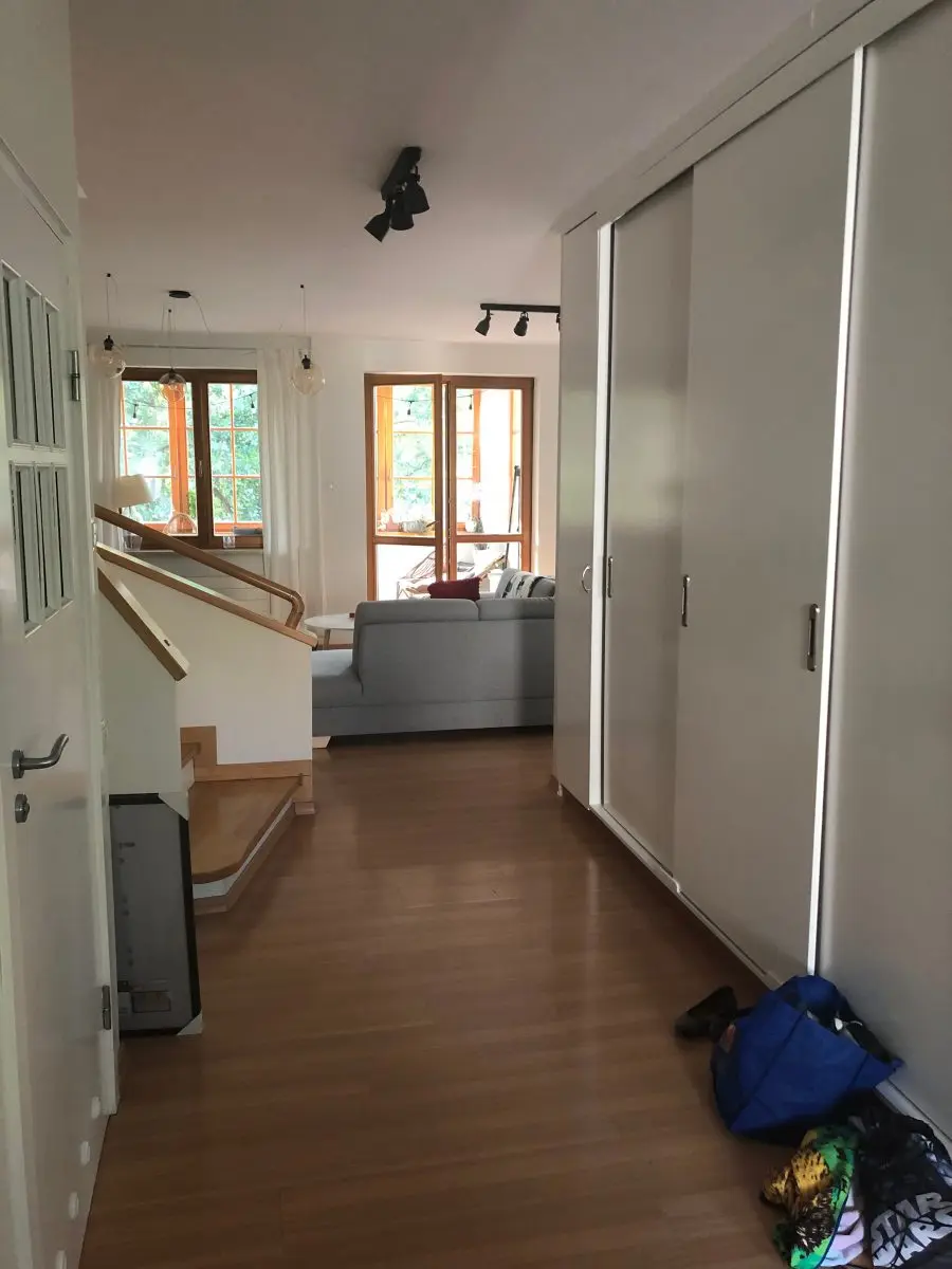 Hol przed metamorfozą