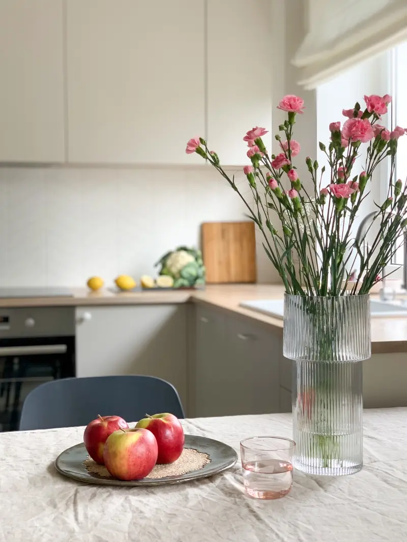 Projekt: Dembowska studio architektury oraz JAG studio architektury.