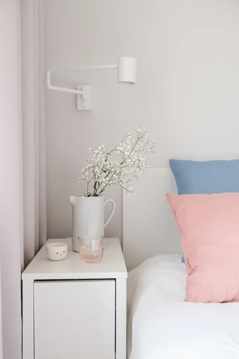 Projekt: Dembowska studio architektury oraz JAG studio architektury.