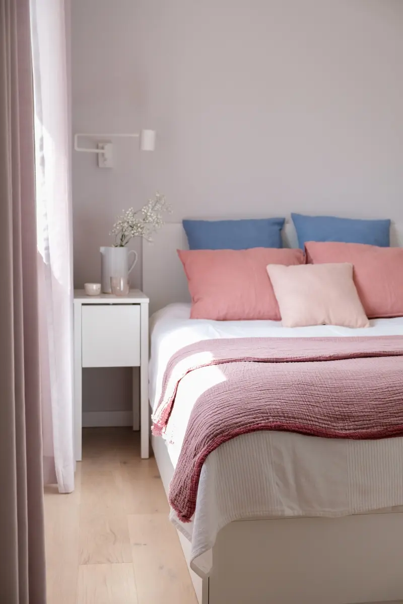 Projekt: Dembowska studio architektury oraz JAG studio architektury.